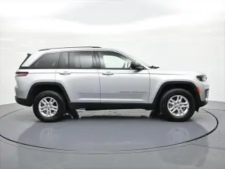 Jeep Grand Cherokee 2023 4x4 Laredo 4p SUV