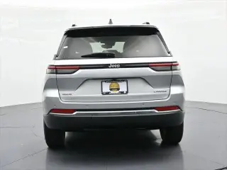Jeep Grand Cherokee 2023 4x4 Laredo 4p SUV