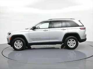 Jeep Grand Cherokee 2023 4x4 Laredo 4p SUV