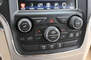 Jeep Grand Cherokee 2015 4x4 Overland 4 puertas SUV
