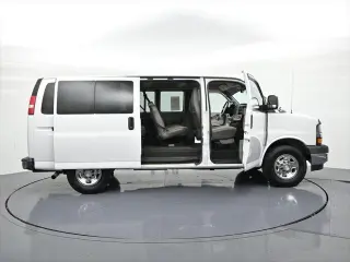 Chevrolet Express 2018 LT 3500 3 puertas Furgoneta de pasajeros