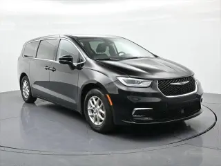 Chrysler Pacifica 2024 Touring L Minivan 4p