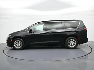 Chrysler Pacifica 2024 Touring L Minivan 4p
