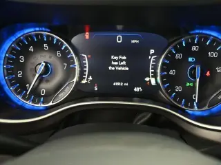 Chrysler Pacifica 2023 Touring L Minivan 4p