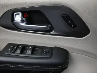 Chrysler Pacifica 2023 Touring L 4 puertas minivan