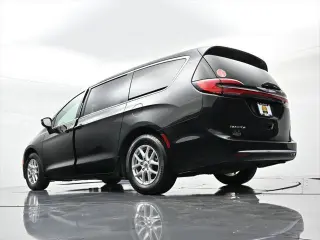 Chrysler Pacifica 2023 Touring L 4 puertas minivan