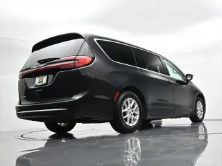 Chrysler Pacifica 2023 Touring L 4 puertas minivan