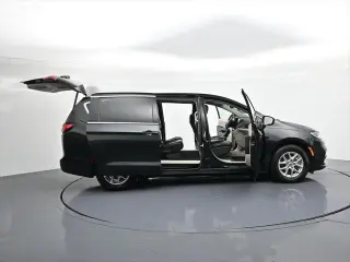 Chrysler Pacifica 2023 Touring L 4 puertas minivan