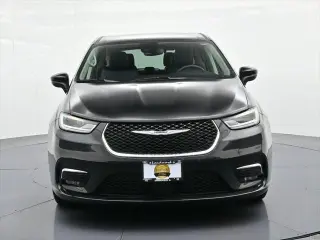 Chrysler Pacifica 2023 Touring L 4 puertas minivan