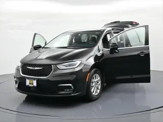 Chrysler Pacifica 2023 Touring L 4 puertas minivan