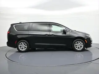 Chrysler Pacifica 2023 Touring L 4 puertas minivan