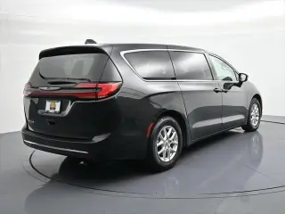 Chrysler Pacifica 2023 Touring L 4 puertas minivan