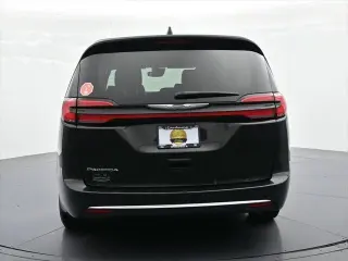 Chrysler Pacifica 2023 Touring L 4 puertas minivan