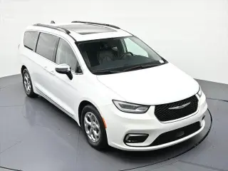 Chrysler Pacifica 2023 Limited 4dr Furgoneta Mini