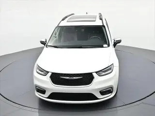 Chrysler Pacifica 2023 Limited 4dr Furgoneta Mini