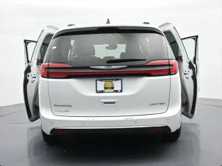 Chrysler Pacifica 2023 Limited 4dr Furgoneta Mini