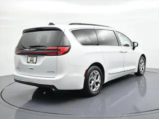 Chrysler Pacifica 2023 Limited 4dr Furgoneta Mini