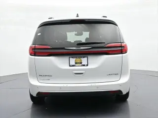 Chrysler Pacifica 2023 Limited 4dr Furgoneta Mini