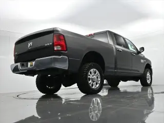 Ram 2500 2018 4x4 SLT 6 plazas Cabina Completa Estribos Laterales 6.3 pies