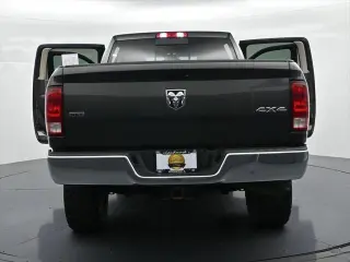 Ram 2500 2018 4x4 SLT 6 plazas Cabina Completa Estribos Laterales 6.3 pies