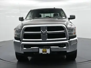 Ram 2500 2018 4x4 SLT 6 plazas Cabina Completa Estribos Laterales 6.3 pies