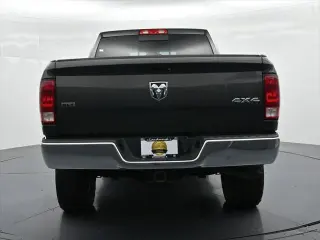 Ram 2500 2018 4x4 SLT 6 plazas Cabina Completa Estribos Laterales 6.3 pies