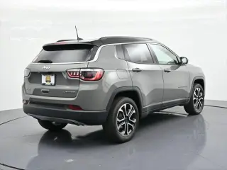 Jeep Compass 2023 4x4 Limited SUV de 4 puertas