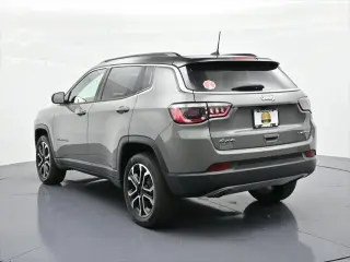 Jeep Compass 2023 4x4 Limited SUV de 4 puertas