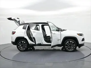 Jeep Compass 2023 4x4 Limited 4 puertas SUV