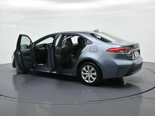 Toyota Corolla 2024 LE Sedán de 4 puertas