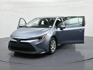 Toyota Corolla 2024 LE Sedán de 4 puertas