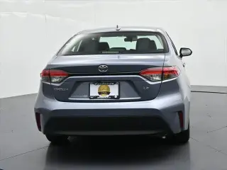 Toyota Corolla 2024 LE Sedán de 4 puertas