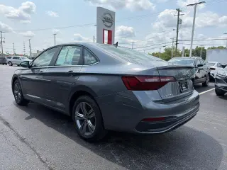 Volkswagen Jetta 2024 SE 4dr Sedan