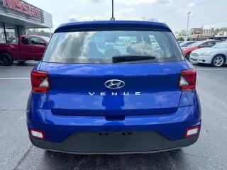 Hyundai VENUE 2025 SEL 4dr Crossover