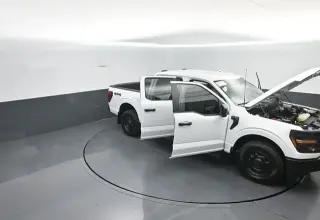 Ford F-150 2025 4x4 XL 4dr SuperCrew 5.5 ft. SB