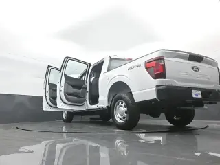 Ford F-150 2025 4x4 XL 4dr SuperCrew 5.5 ft. SB