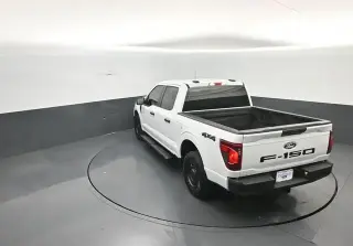 Ford F-150 2025 4x4 XL 4dr SuperCrew 5.5 ft. SB