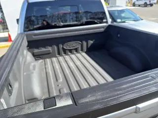 Ford F-150 2023 4x4 Lariat 4dr SuperCrew 5.5 ft. SB