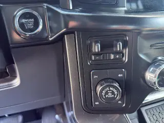 Ford F-150 2023 4x4 Lariat 4dr SuperCrew 5.5 ft. SB