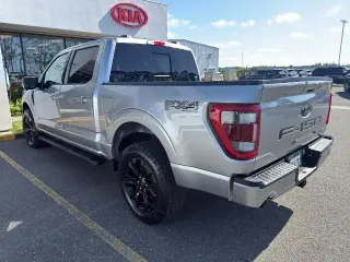 Ford F-150 2023 4x4 Lariat 4dr SuperCrew 5.5 ft. SB