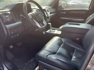 Toyota Tundra 2016 4x4 Platinum 4dr CrewMax Cab Pickup SB (5.7L V8)