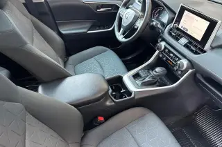 Toyota RAV4 2025 AWD XLE 4dr SUV