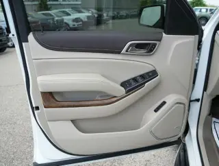 GMC Yukon 2019 4x2 Denali 4p SUV