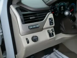 GMC Yukon 2019 4x2 Denali 4p SUV