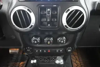 Jeep Wrangler Unlimited 2013 4x4 Rubicon SUV 4p.