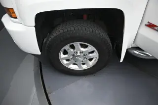Chevrolet Silverado 3500HD 2015 4x4 LTZ 4p Cabina de Tripulação SRW