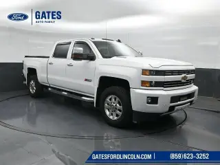 Chevrolet Silverado 3500HD 2015 4x4 LTZ 4p Cabina de Tripulação SRW