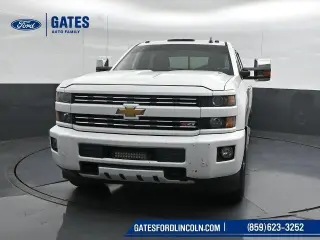 Chevrolet Silverado 3500HD 2015 4x4 LTZ 4p Cabina de Tripulação SRW