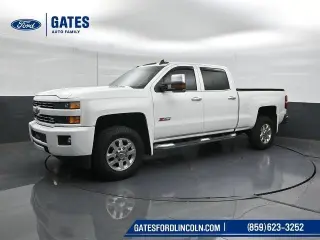 Chevrolet Silverado 3500HD 2015 4x4 LTZ 4p Cabina de Tripulação SRW