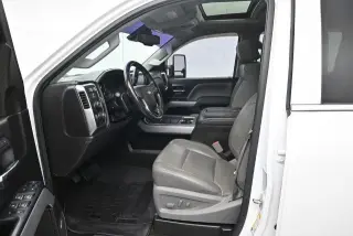 Chevrolet Silverado 3500HD 2015 4x4 LTZ 4p Cabina de Tripulação SRW